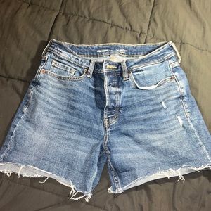 High rise OG straight size 8 Old Navy shorts